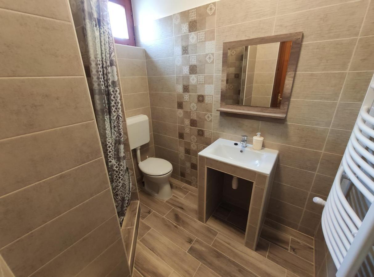 Royal Apartman Hajduszoboszlo Bagian luar foto