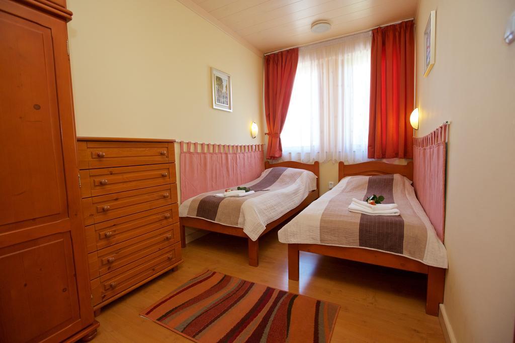 Royal Apartman Hajduszoboszlo Bagian luar foto